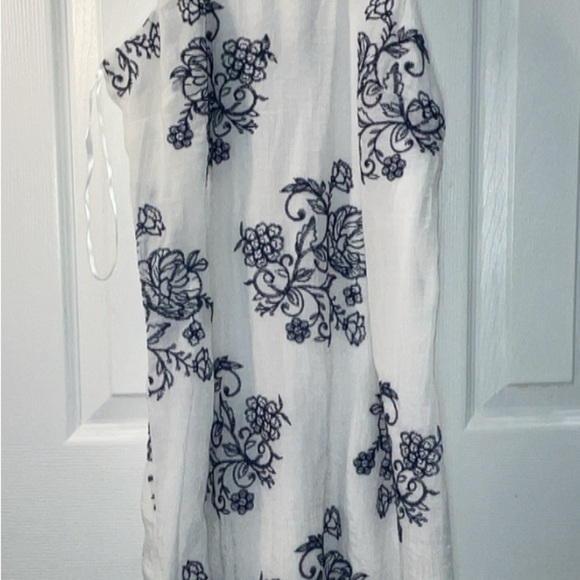 BCX Ivory Dress with Navy Floral Design - Picture 4 of 12